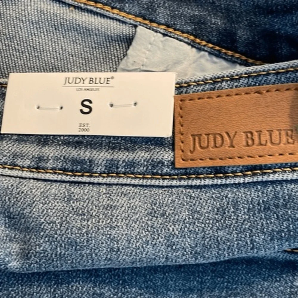 Judy Blue High Waisted Lightly Distressed Jean Shorts 6